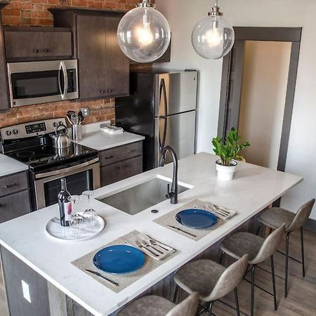 Gorgeous Condo In The Heart Of Otr Free Parking Cincinnati Eksteriør billede