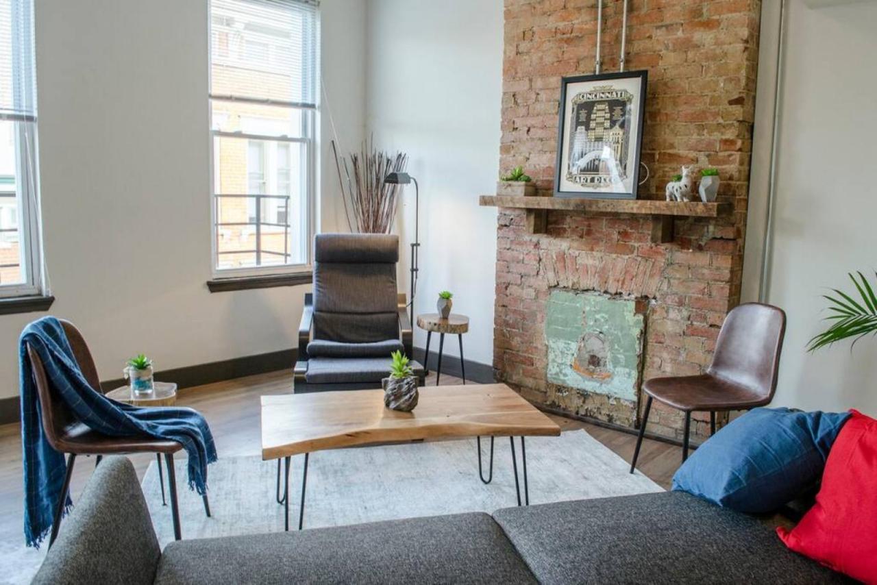 Gorgeous Condo In The Heart Of Otr Free Parking Cincinnati Eksteriør billede