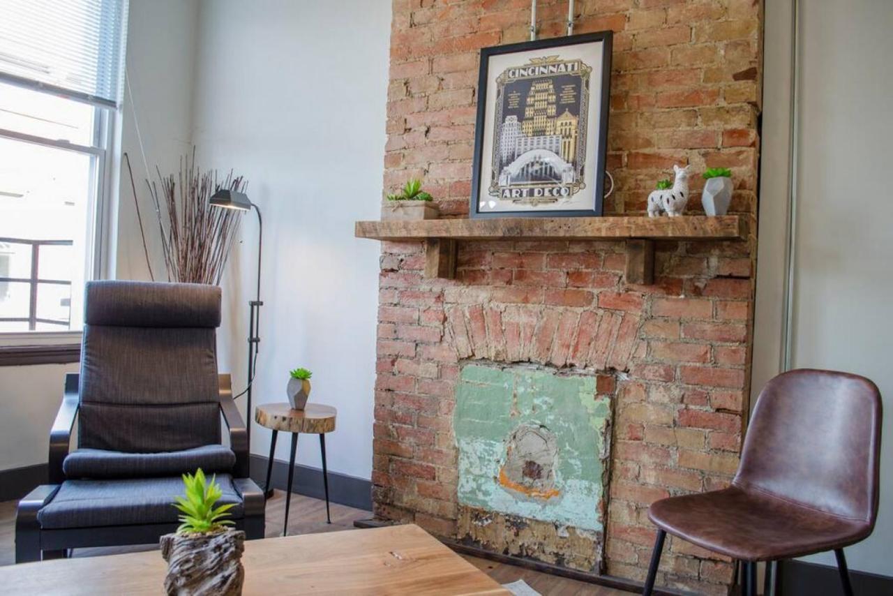 Gorgeous Condo In The Heart Of Otr Free Parking Cincinnati Eksteriør billede